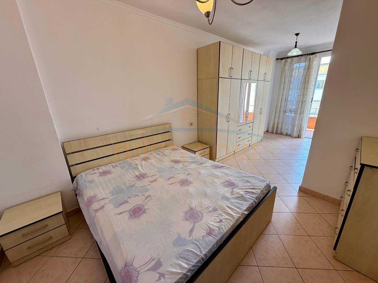 Shitet, Apartament 2+1, Unaza e Re
