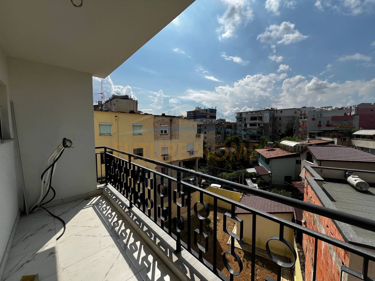 Rent, Office space 1+1, Ballet School, Tirana.
