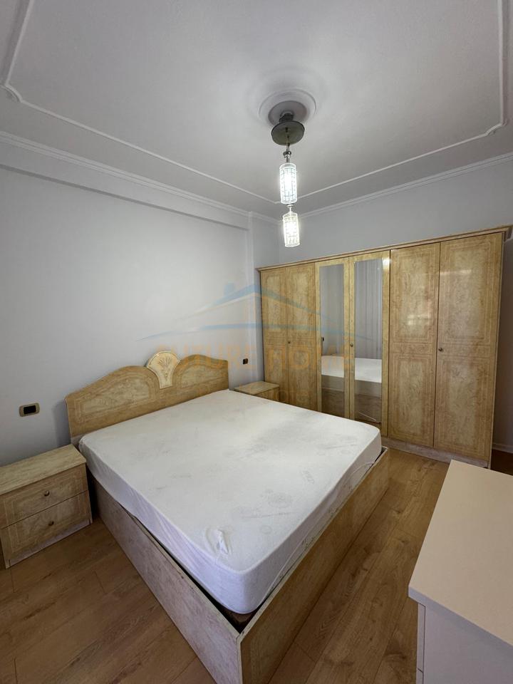 In vendita, Appartamento 1+1, Via "Bardhyl", Tirana