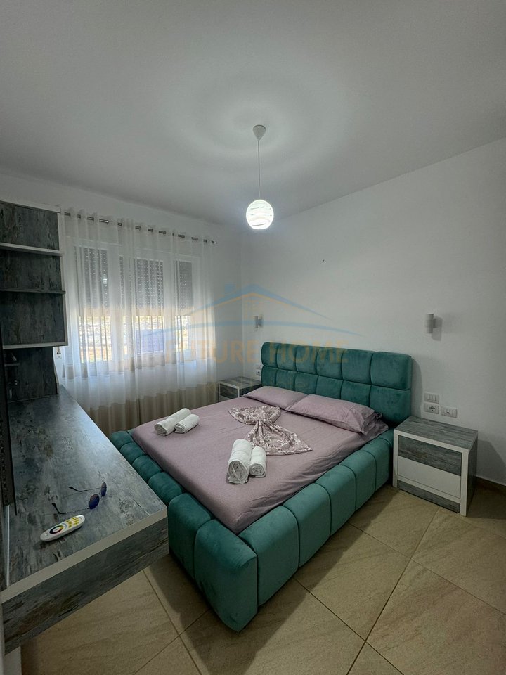 Shitet, Apartament 1+1 +Oborr+Post Parkimi, Vala Mar, Hamallaj.