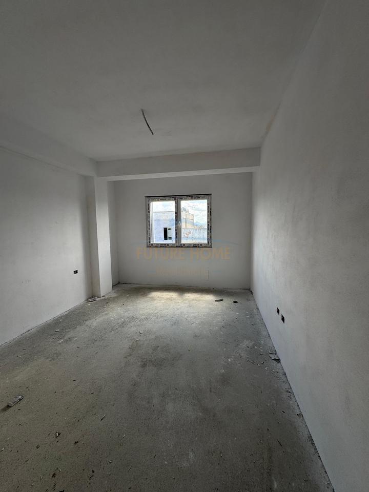 For sale, 1+1 Apartment, Kamëz, Tirana.