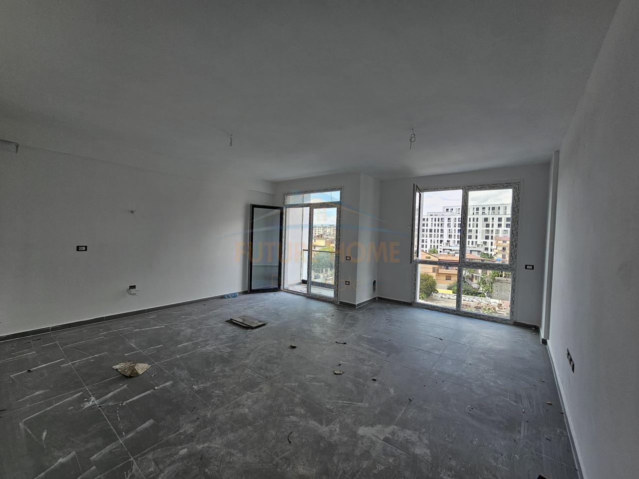Shitet, Apartament 2+1+2, Jordan Misja, Bulevardi i Ri, Tiranë.