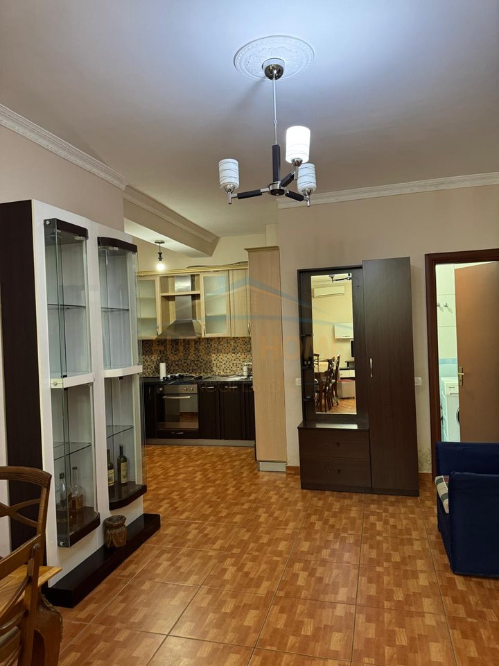 Rent, Apartment 2+1+2, Fresh, Tirana.