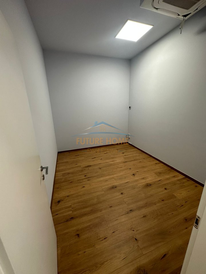 For rent, Office, Delijorgji Complex, Tirana!