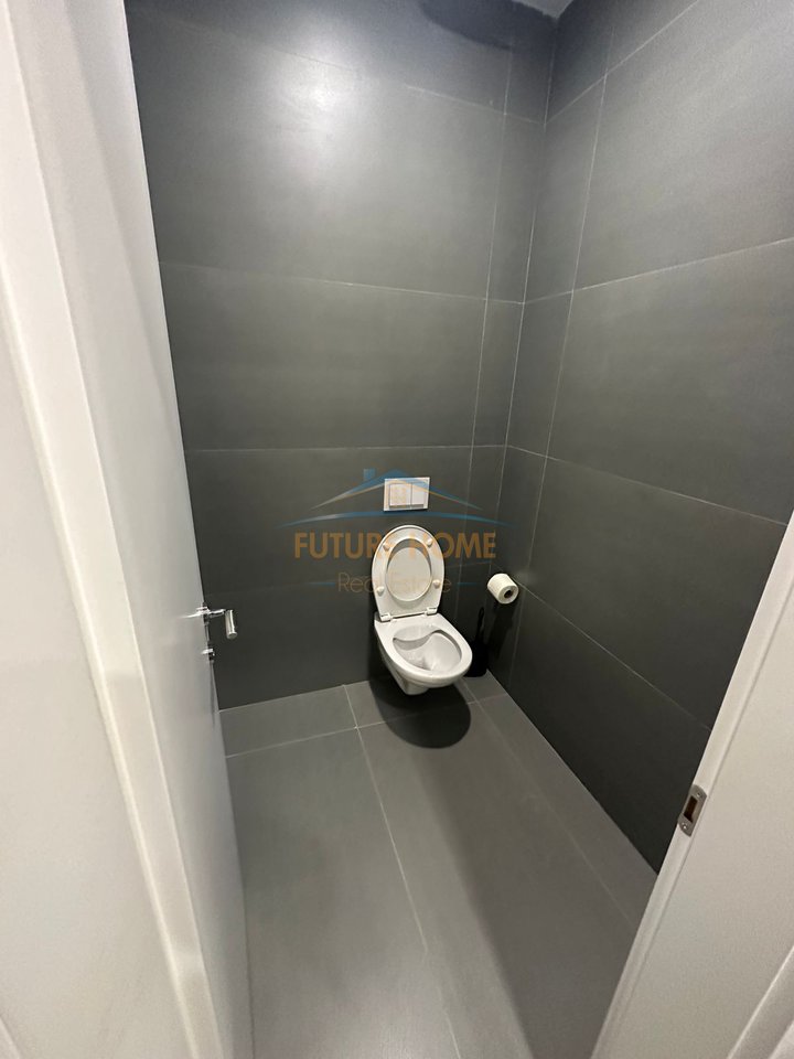 For rent, Office, Delijorgji Complex, Tirana!