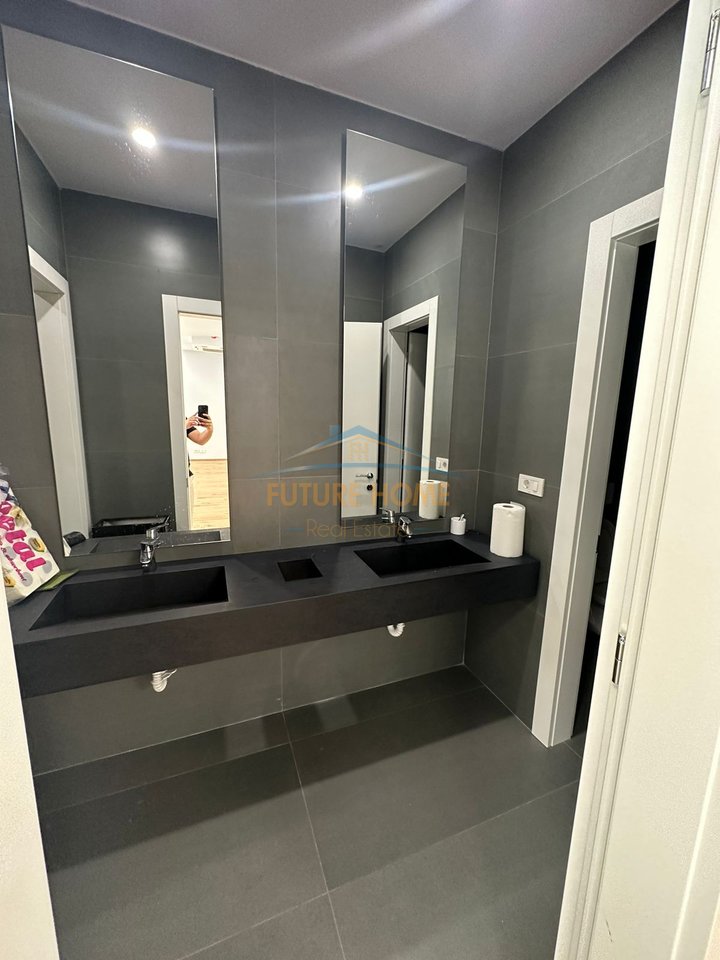 For rent, Office, Delijorgji Complex, Tirana!