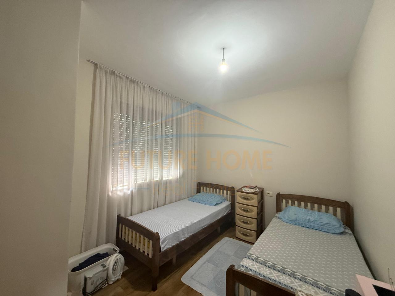 In vendita, Appartamento 2+1, Via Shefqet Kuka.