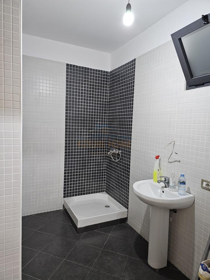 Qera Apartament 2+1, Unaza e Re, Tiranë.
