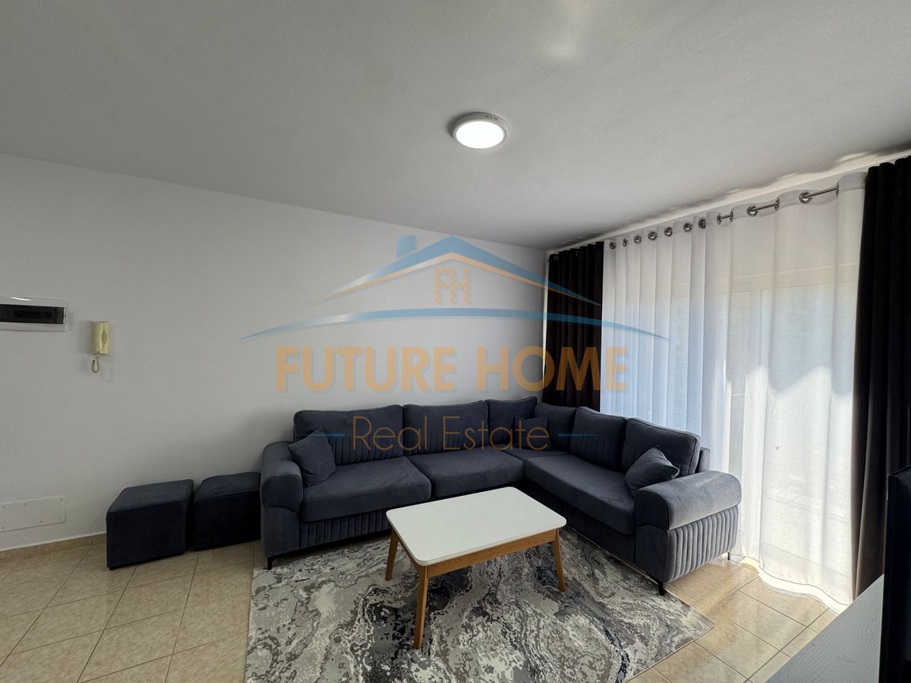 Qera, Apartament 2+1+Depo, Ish Fusha e Aviacionit, Tirane!