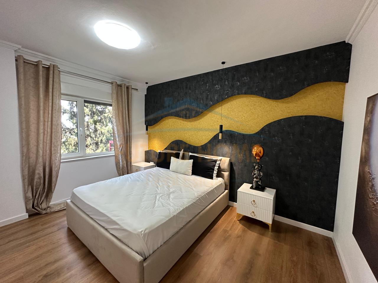 Shitet, Apartament 2+1+2, Liqeni i Thate, Tirane.