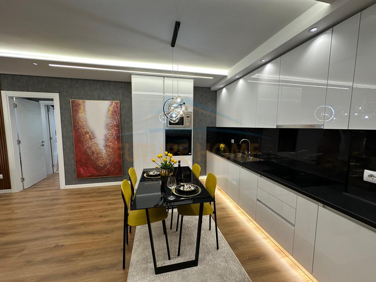 Shitet, Apartament 2+1+2, Liqeni i Thate, Tirane.