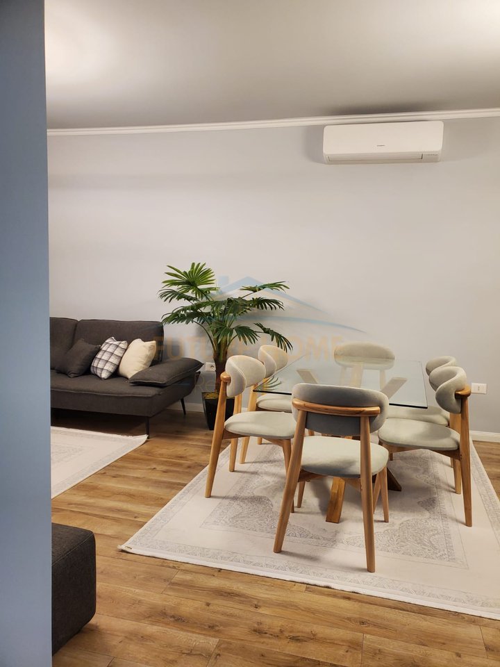 Affitto, Appartamento 2+1+2+Posto Auto, Lago Secco, Tirana.