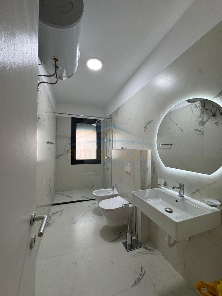 Affitto, Appartamento 2+1+2+Posto Auto, Lago Secco, Tirana.