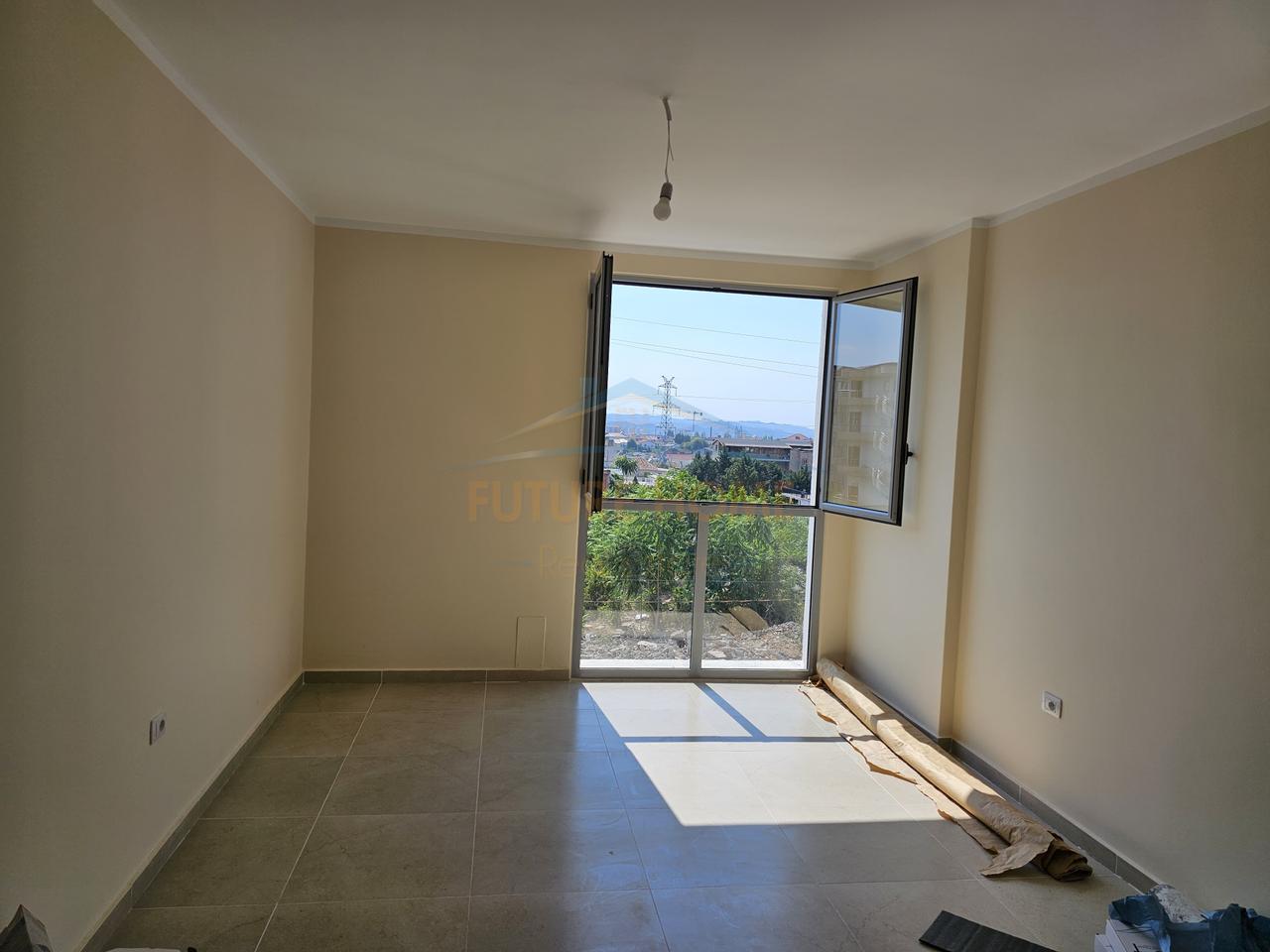 Affitto, Appartamento 1+1, Via 5 Maj, Tirana.