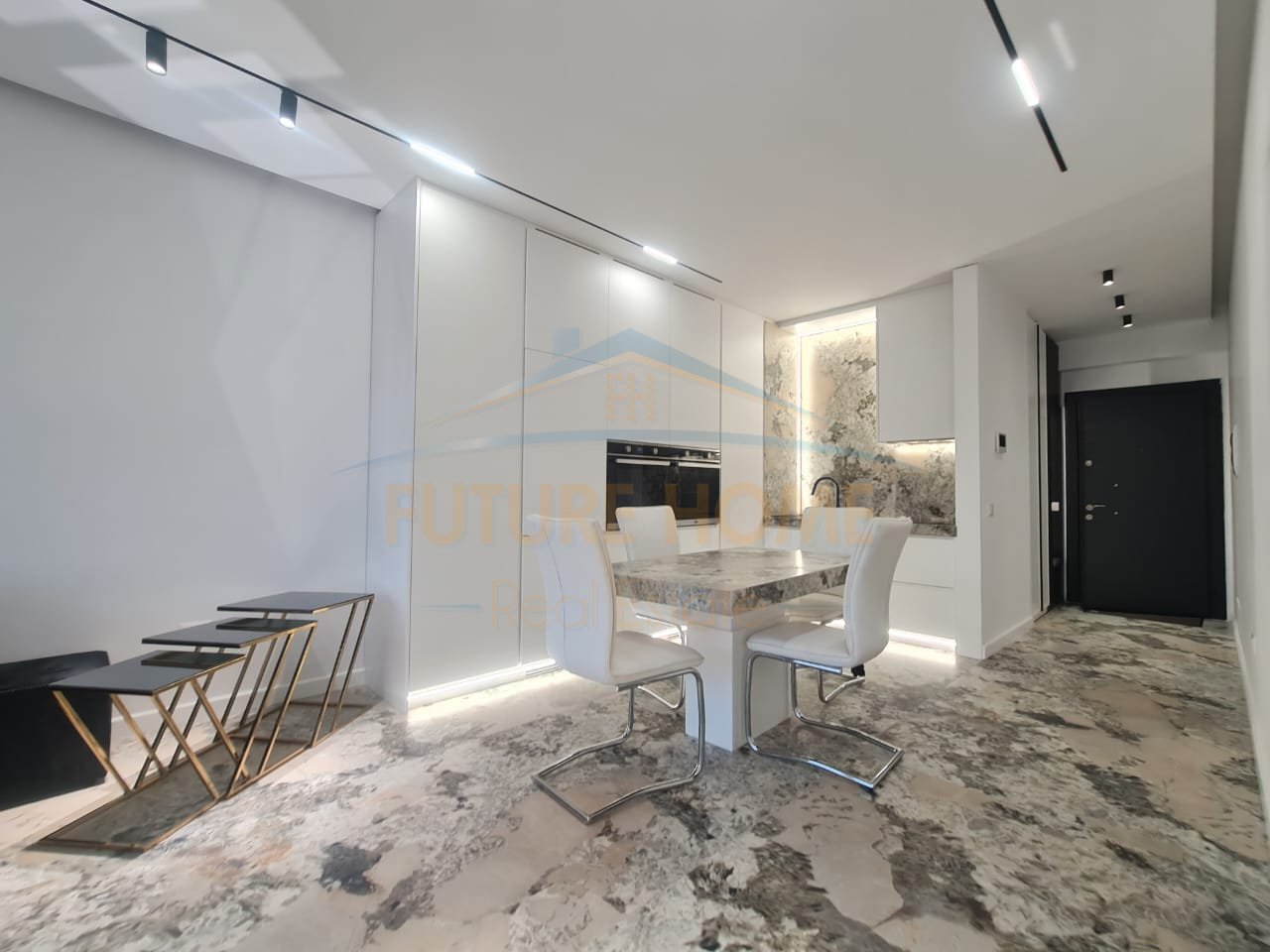 Affitto, Appartamento 1+1+Posto Auto, Lago Secco, Tirana.