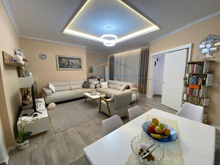 In vendita, Appartamento 2+1+2+Veranda, Fresku, Tirana.
