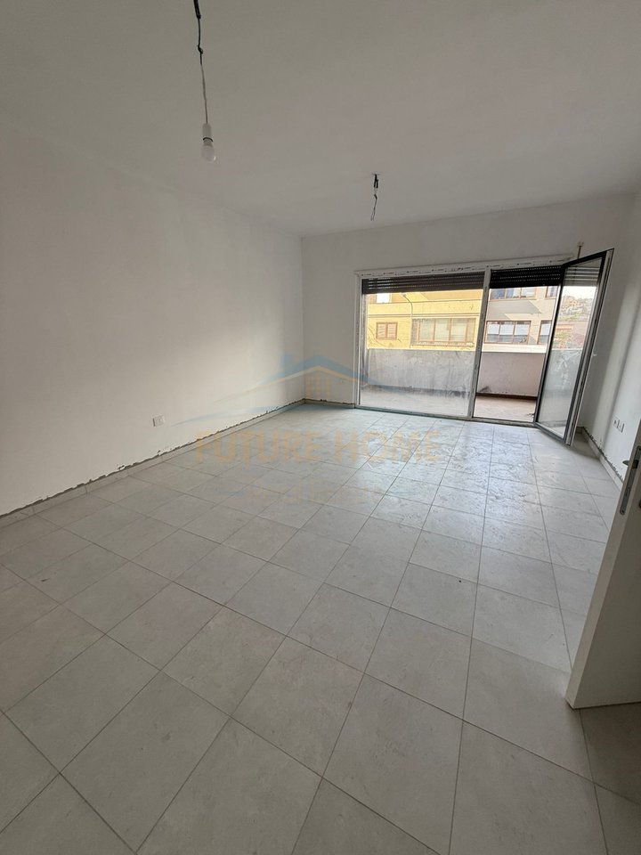 Shitet, Apartament 2+1, Relux Residence, Shkozë