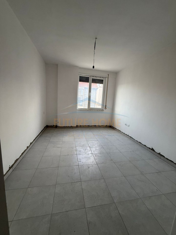 Shitet, Apartament 2+1, Relux Residence, Shkozë