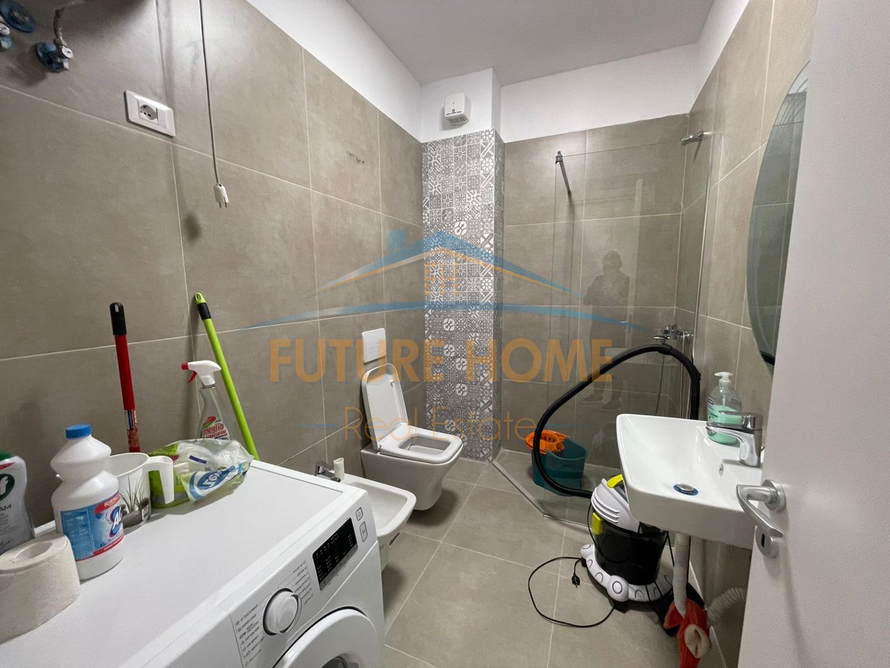 In affitto, appartamento 1+1 + posto auto, New Boulevard, Tirana.
