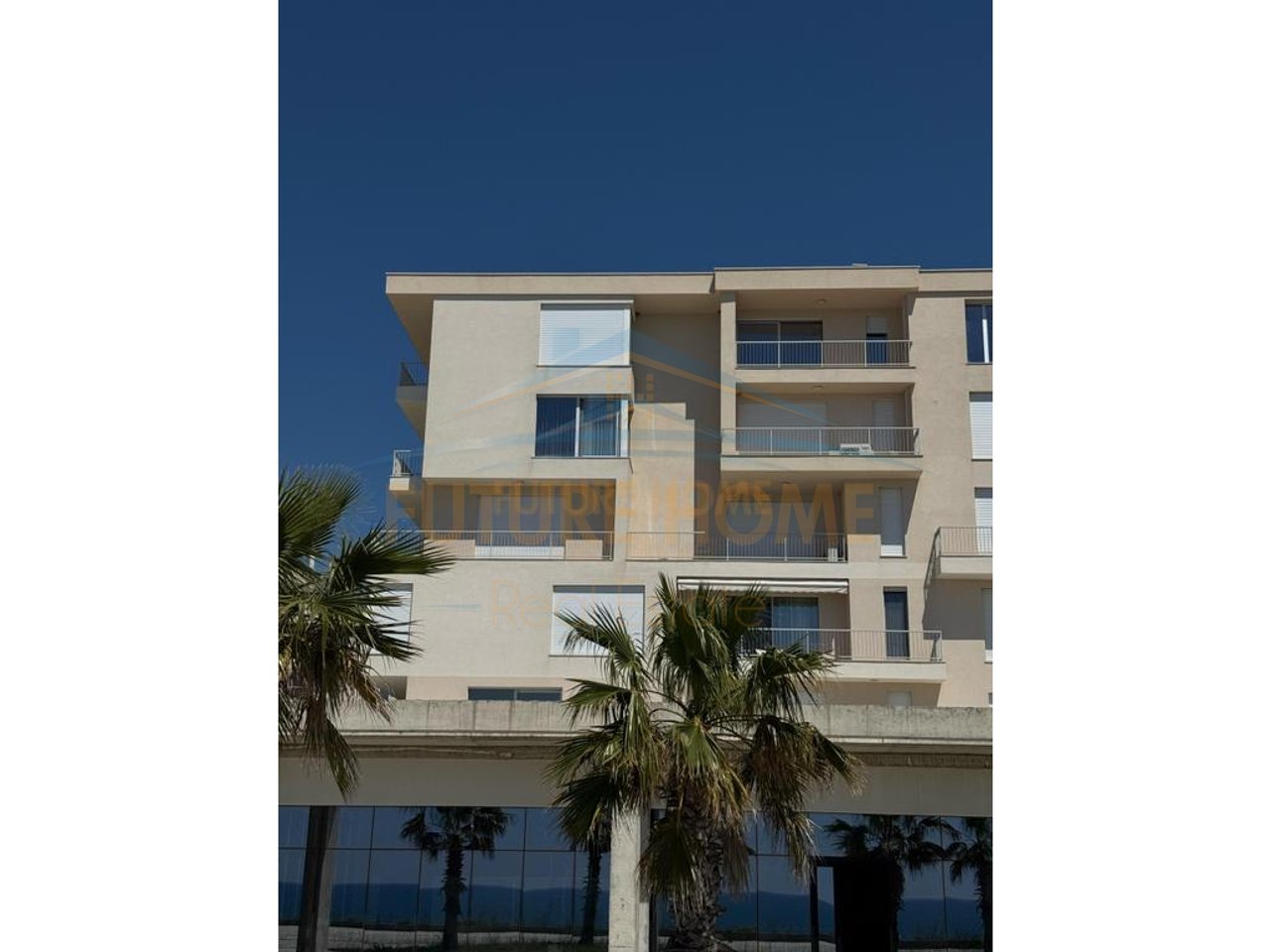 Shitet, Apartament 3+2+2 Ballkone, Currila, Durres
