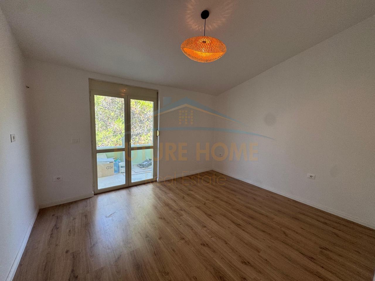 Shitet, Apartament 1+1+ Ballkon, Qerret, Kavaje.