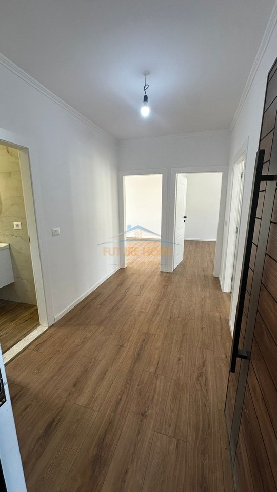 Shitet, Apartament 2+1, Rruga Ali Baushi , Tirane.