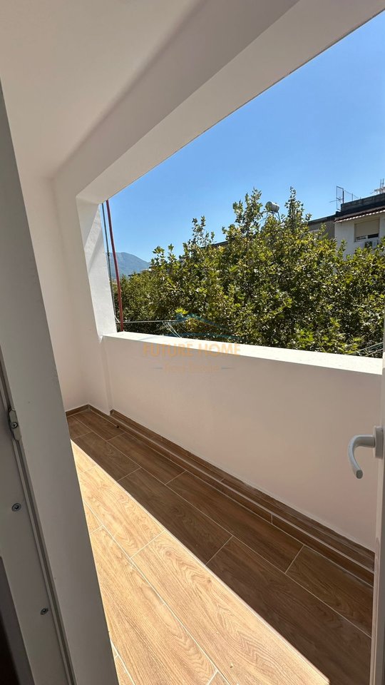 Shitet, Apartament 2+1, Rruga Ali Baushi , Tirane.