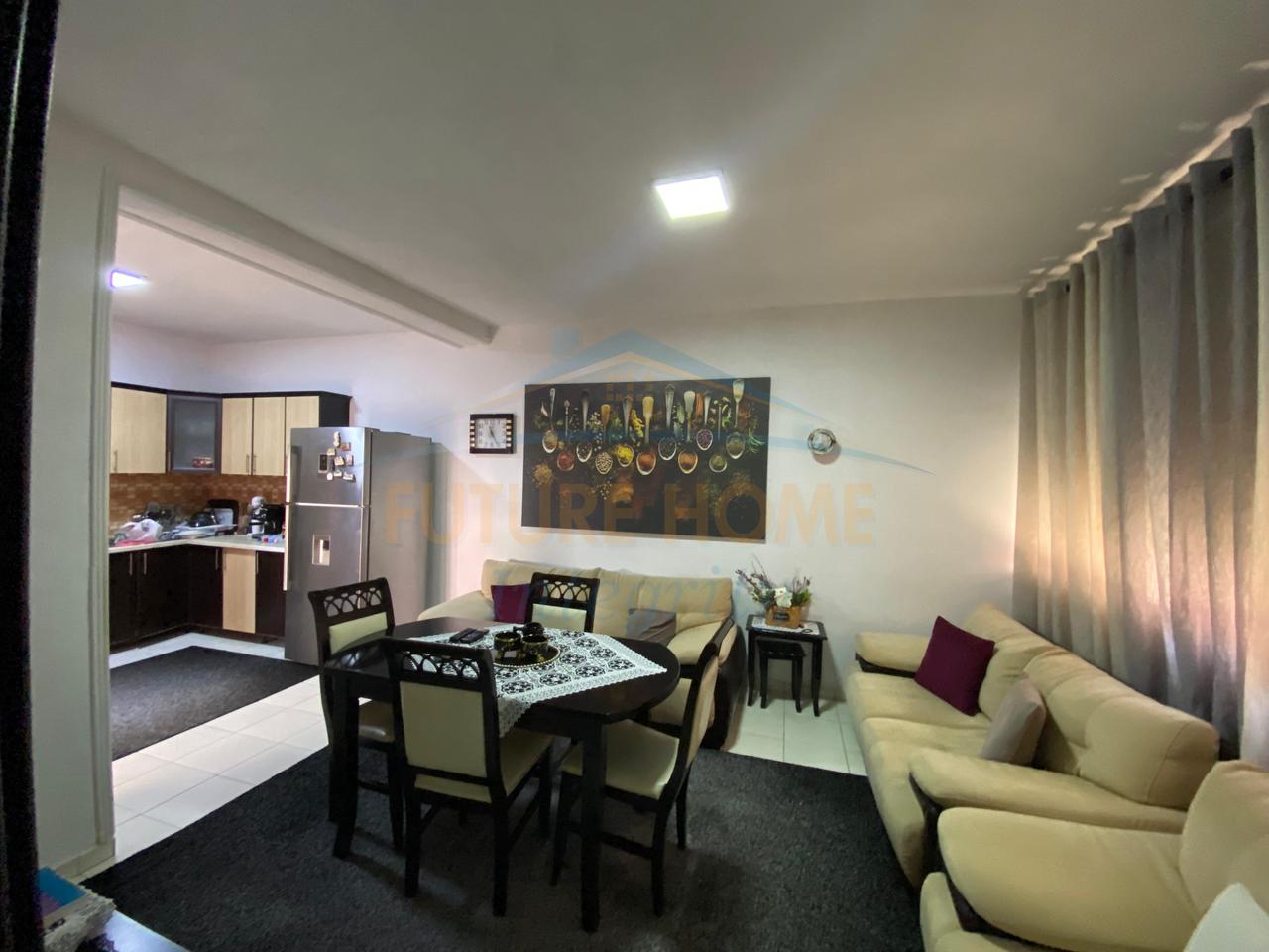 Qera, Shtëpi private 3-katëshe, Fresku, Tiranë.