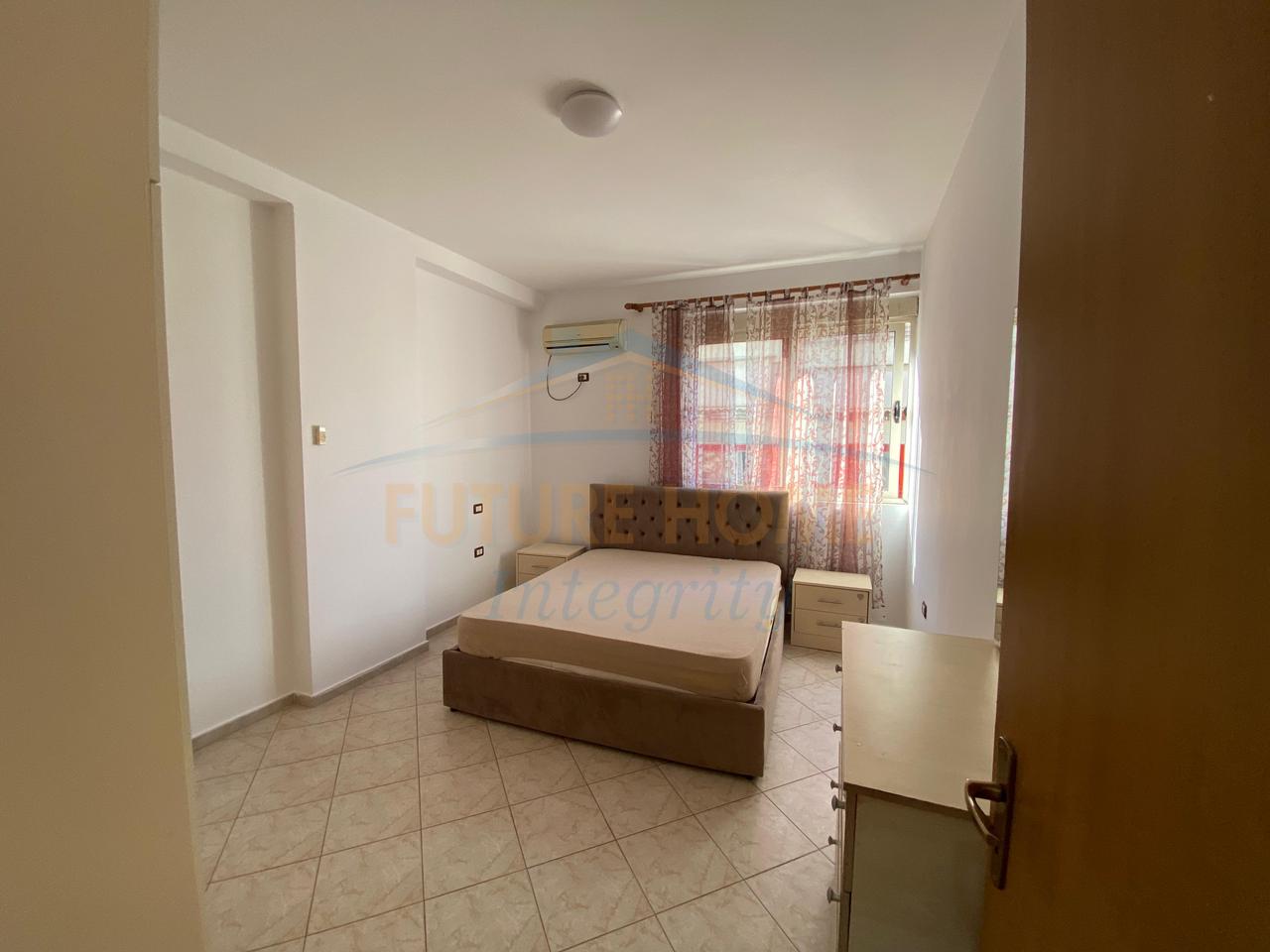 Affitto, Appartamento 3+1+2, Fresku, Tirana.