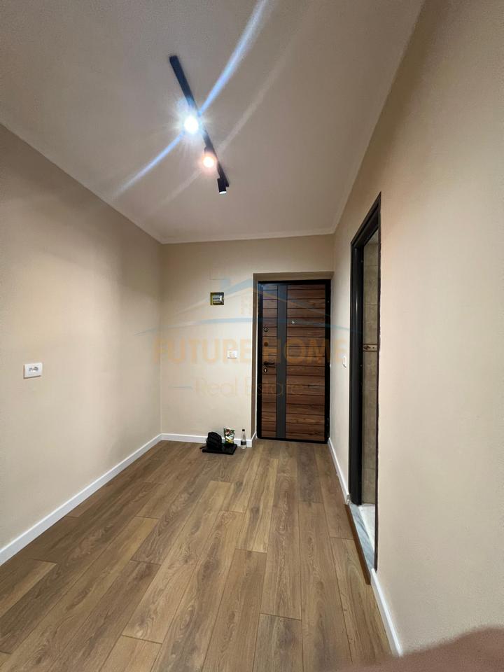 For sale, 2+1 Apartment, Oxhaku, Tirana.