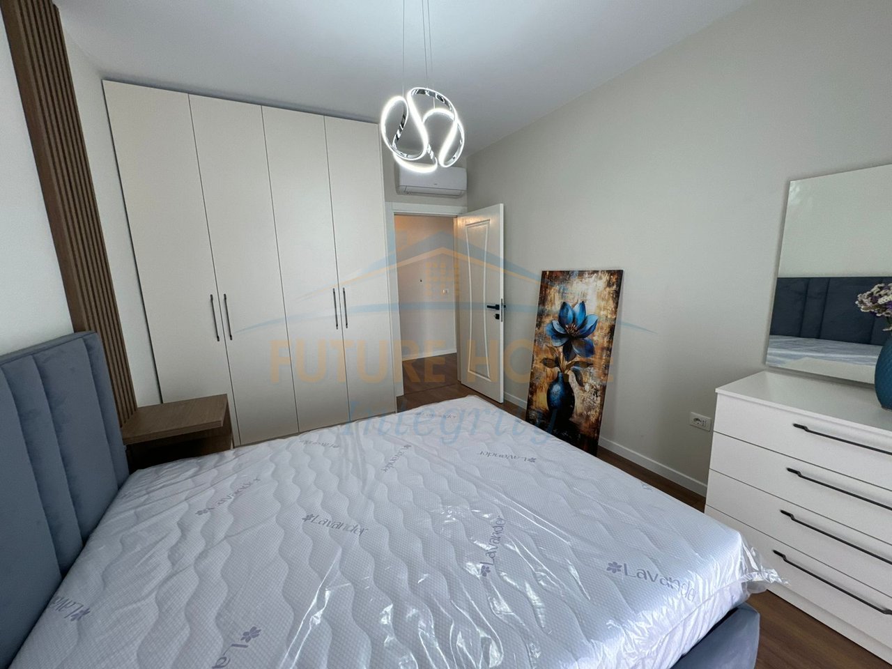 Rent, Apartment 2+1, Red School, Tirana.