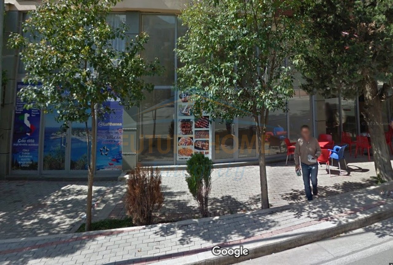 For sale, Apartment 2+1+2+Veranda+Business Premises, Fresku, Tirana.
