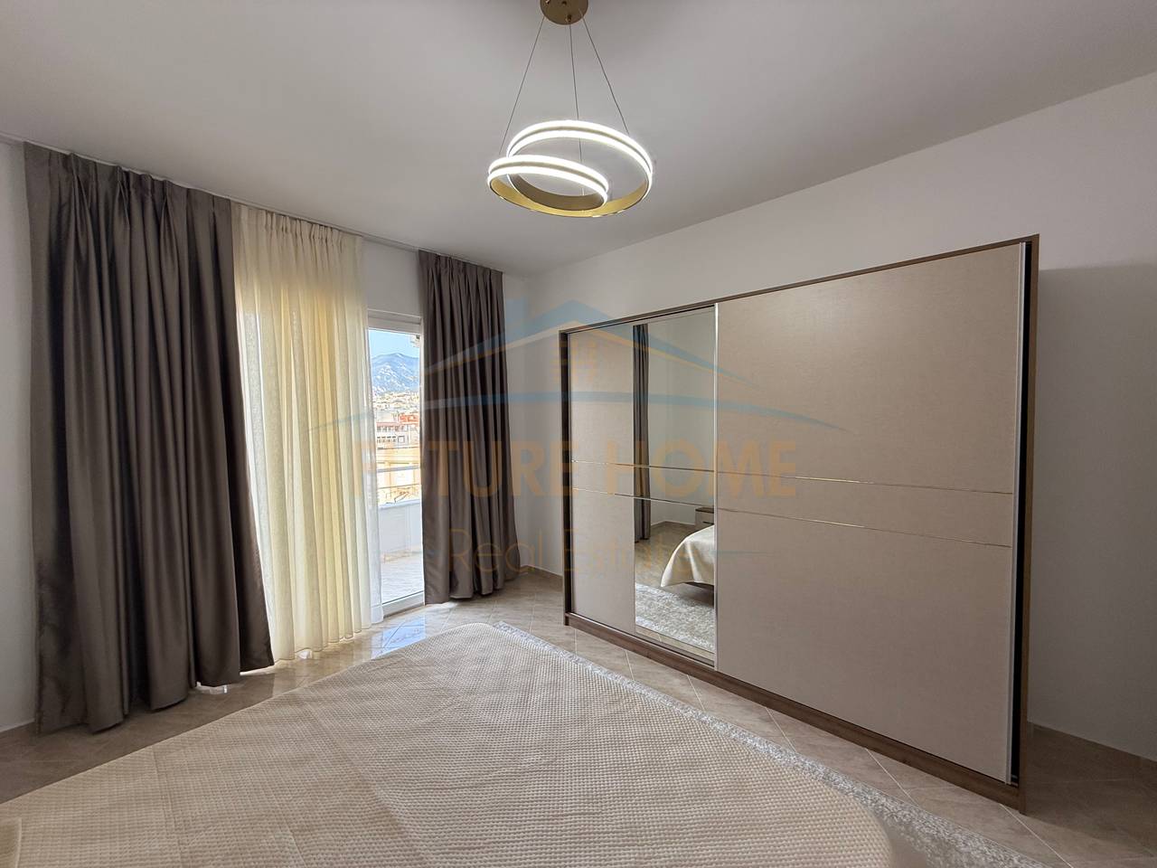 For rent, 1+1 apartment with balcony, Fresku Restaurant, Tirana