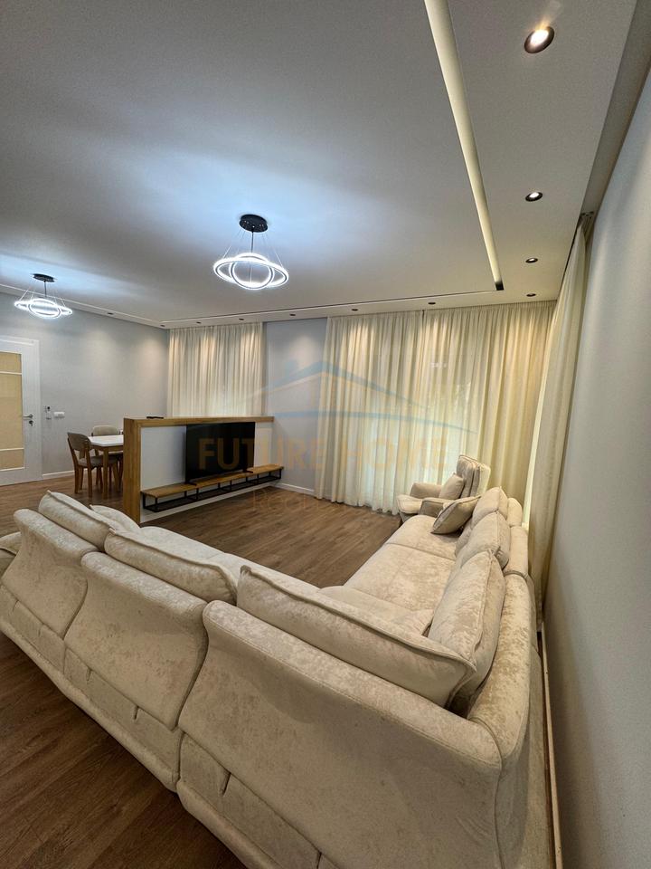 Qera, Vilë, Fresk, Tiranë