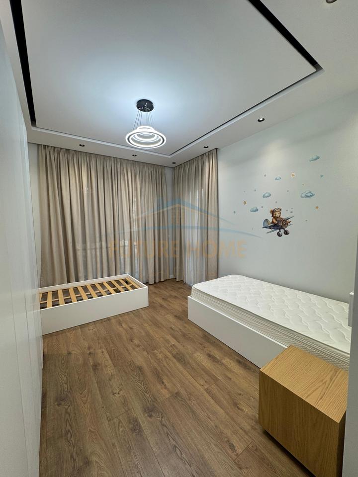 Qera, Vilë, Fresk, Tiranë