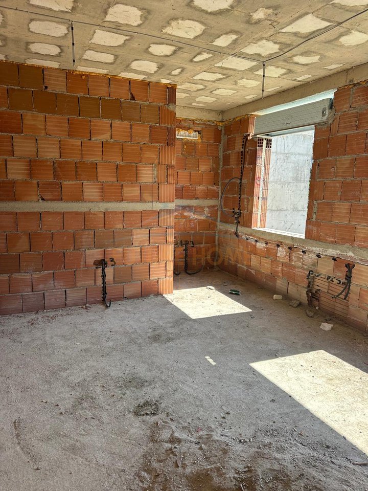 For sale, 3-story villa, Lunder, Farke, Tirana