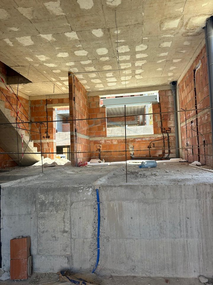 For sale, 3-story villa, Lunder, Farke, Tirana