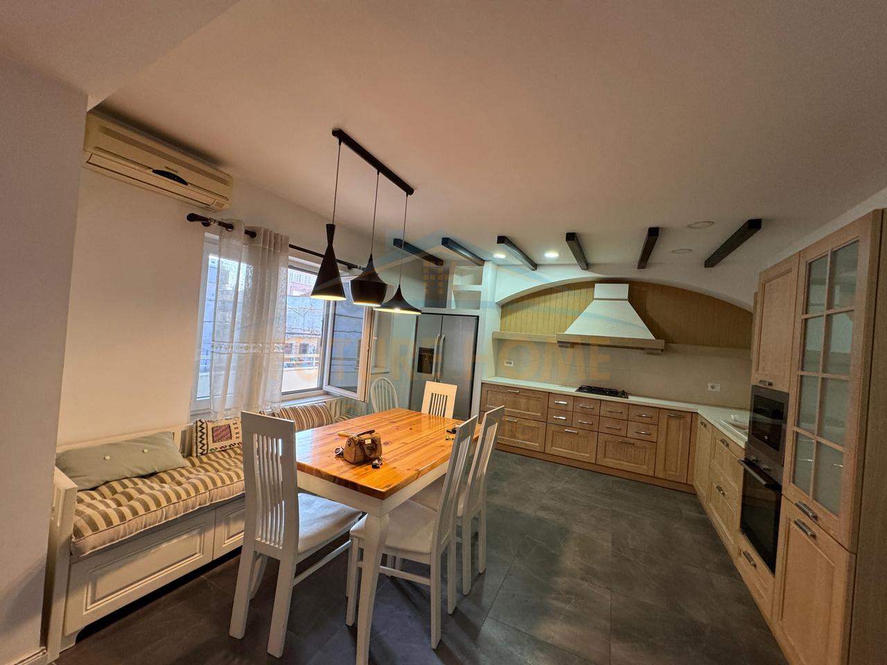 In vendita, Duplex 2+1, Ex Regione, Durazzo