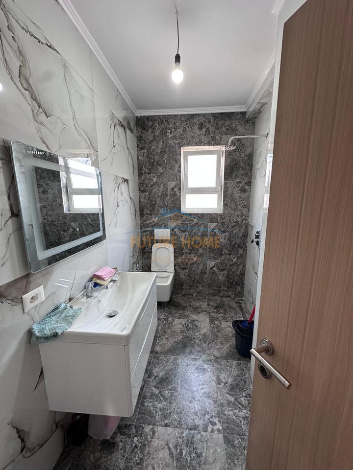 Shitet, Apartament 2+1,Rruga ''Bardhyl'', Tirane.