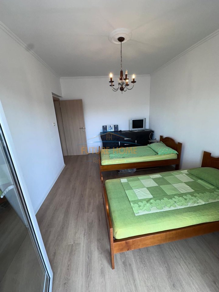 Shitet, Apartament 2+1,Rruga ''Bardhyl'', Tirane.