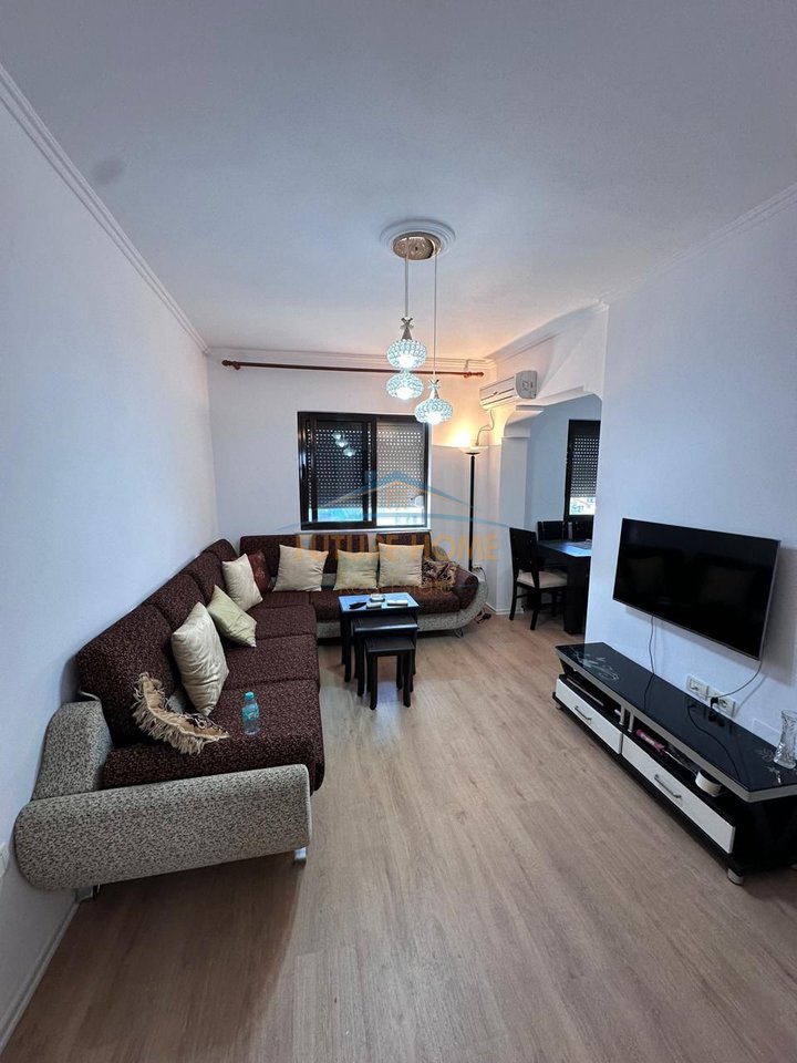 Shitet, Apartament 2+1,Rruga ''Bardhyl'', Tirane.