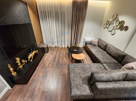 Affitto, Appartamento 2+1+Veranda, Lago Secco, Tirana.