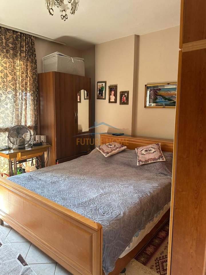 Shitet, Apartament 2+1, Bulevardi Zhan Dark, Tirane.
