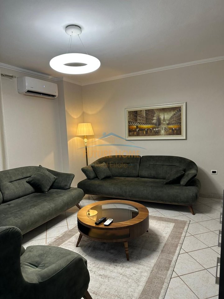 Shitet, Apartament 2+1, Bulevardi Zhan Dark, Tirane.