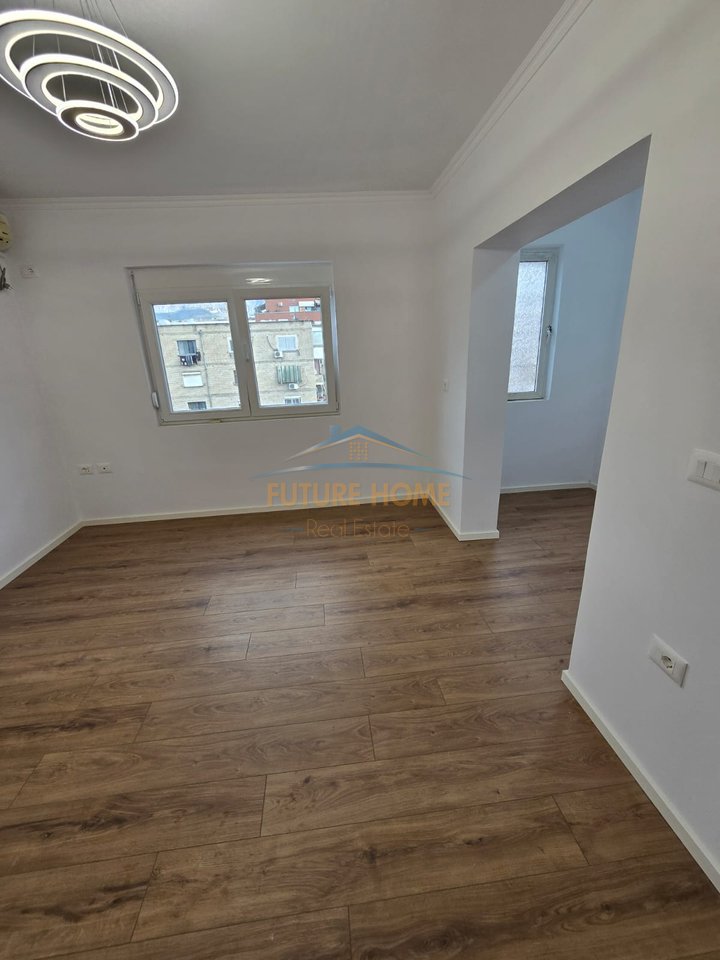 Shitet, Apartament 2+1, Rruga e Kavajes, Tirane.