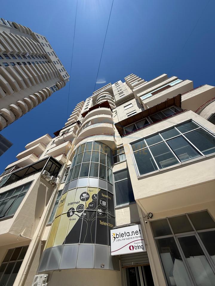 Shitet, Apartament 3+1+2, Vollga,Durres.