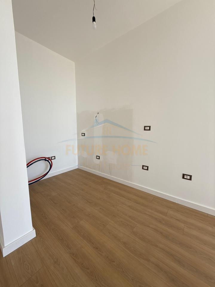 Shitet, Apartament 3+1+2, Vollga,Durres.