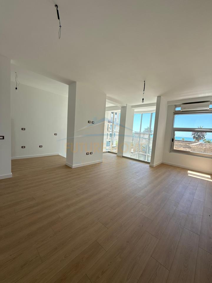 Shitet, Apartament 3+1+2, Vollga,Durres.