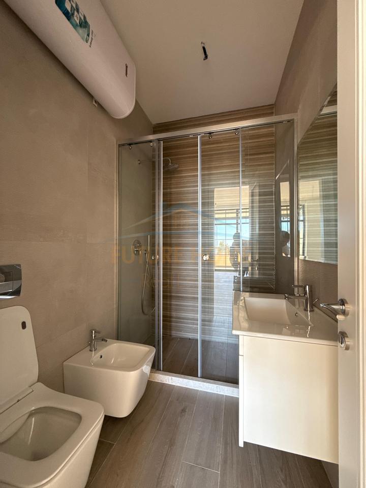Shitet, Apartament 3+1+2, Vollga,Durres.