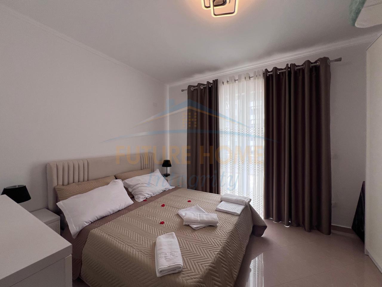 Rent, Apartment 2+1+Veranda, 5 May Street, Tirana.